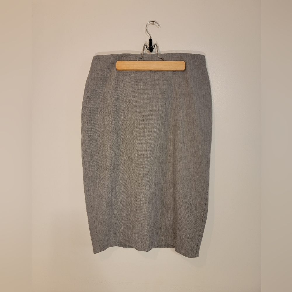 Gray Express Pencil Skirt, slight stretch, size 8